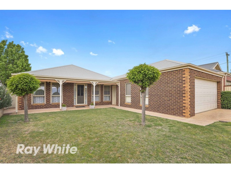 6 Kahrmann Court, Lara VIC 3212