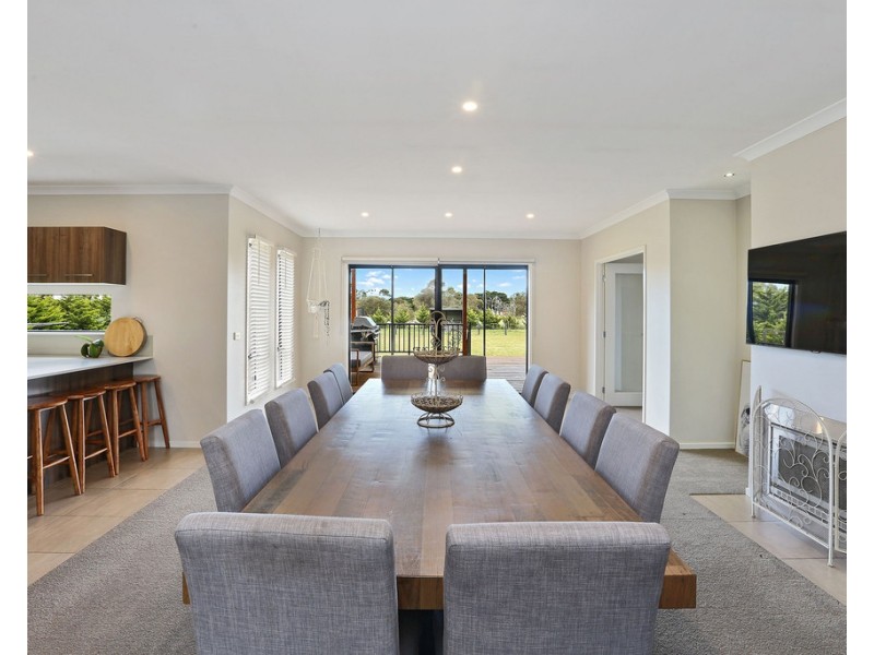 760 Old Melbourne Road, Little River VIC 3211