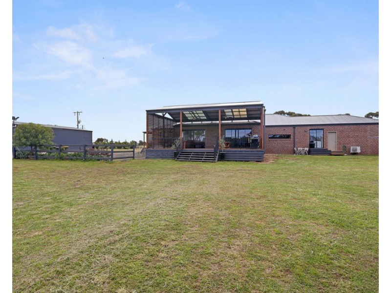 760 Old Melbourne Road, Little River VIC 3211