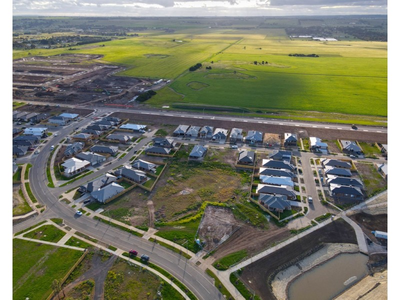 Townhouses 8-19 / 46-48 Botanical Drive, Lara VIC 3212