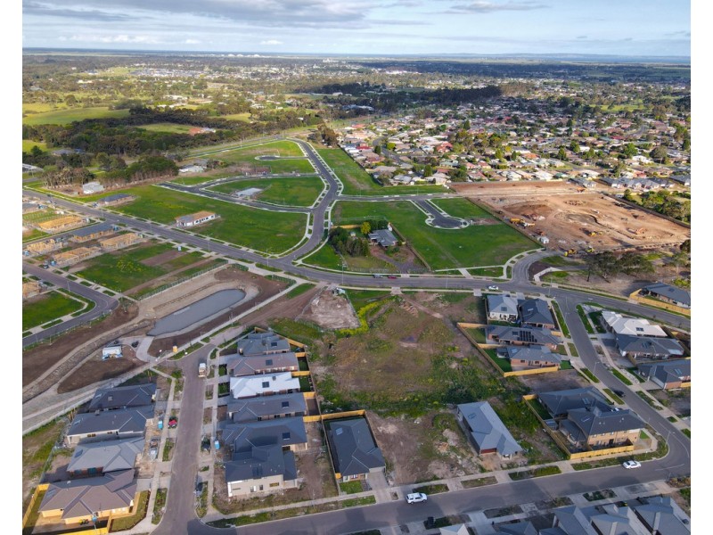 Townhouses 8-19 / 46-48 Botanical Drive, Lara VIC 3212