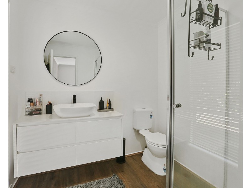 17 Woodvale Court, Bell Park VIC 3215