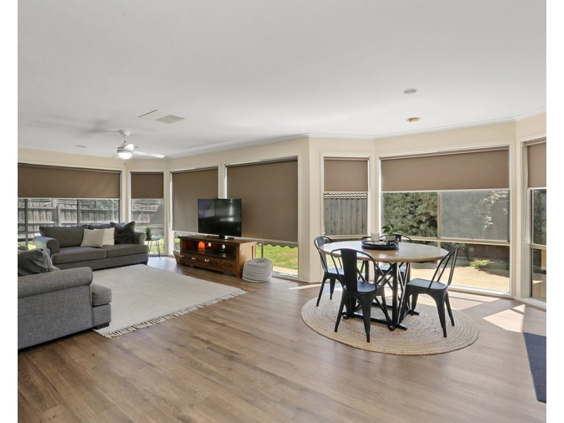 17 Woodvale Court, Bell Park VIC 3215