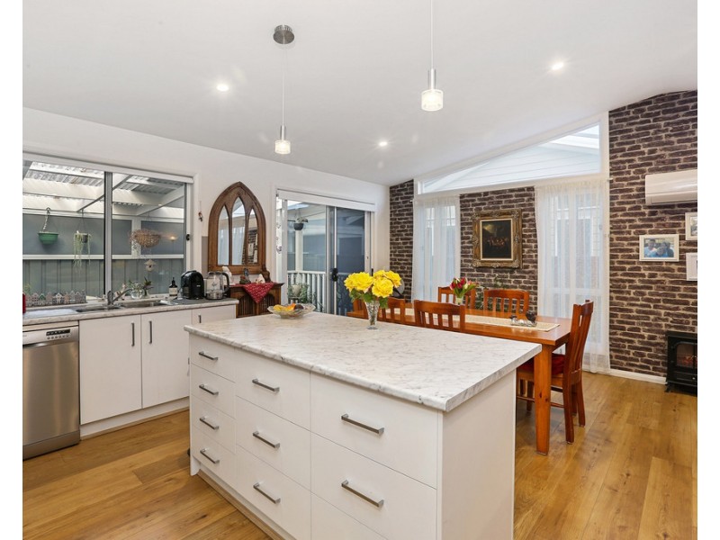 120/40 Watt Street, Lara VIC 3212