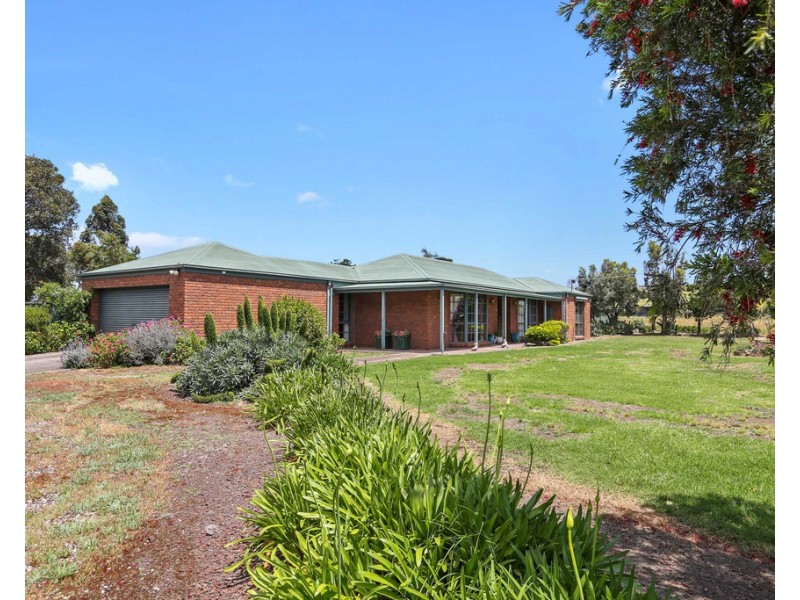 10 Research Road, Lara VIC 3212