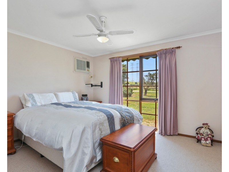 10 Research Road, Lara VIC 3212