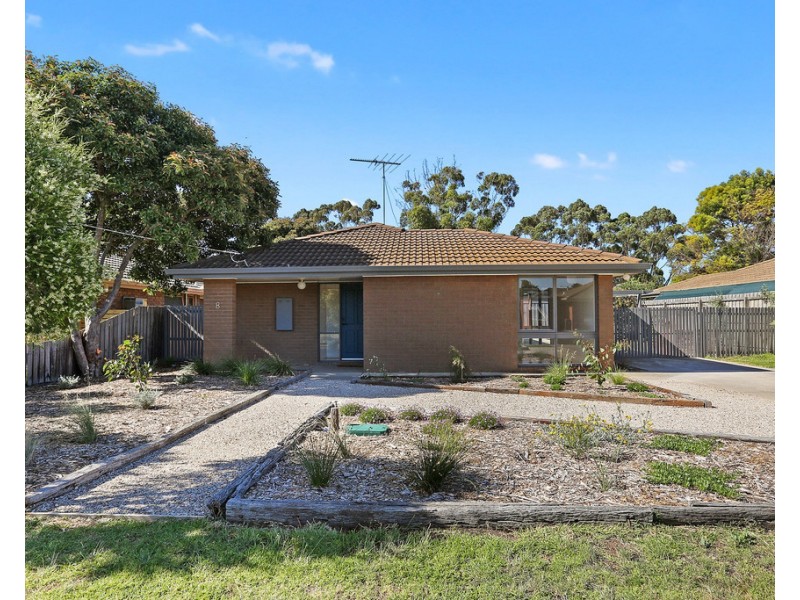 8 Kyema Drive, Lara VIC 3212