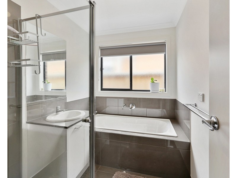 38 Marimba Street, Lara VIC 3212