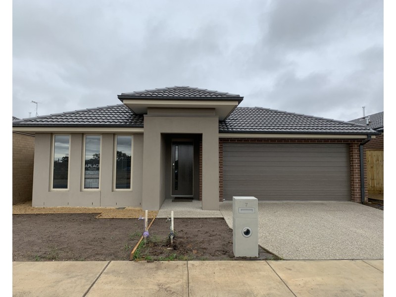 7 Alpina Place, Mount Duneed VIC 3216