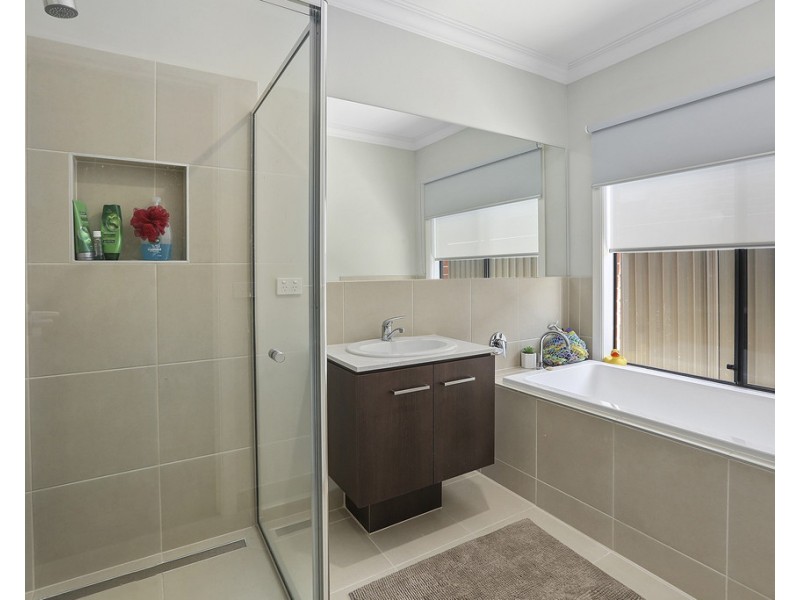 10 Wathaurong Drive, Lara VIC 3212