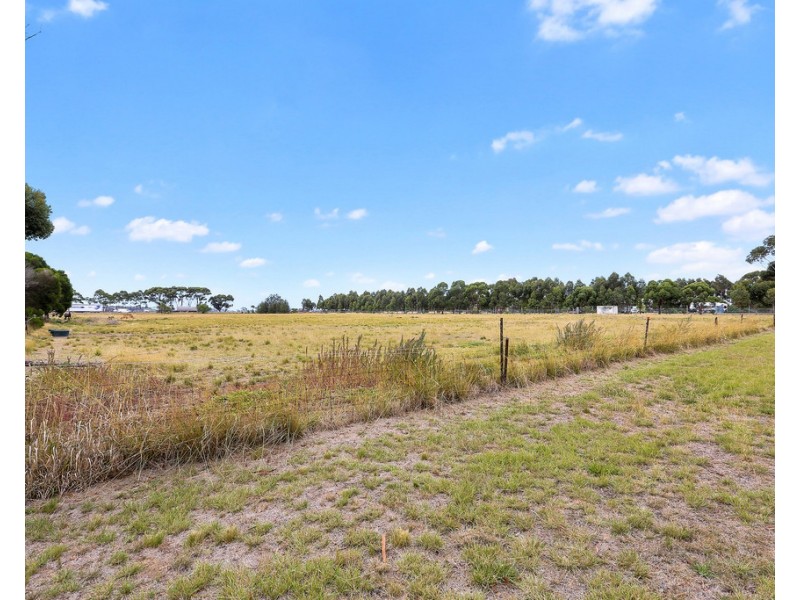 70 McIntosh Road, Little River VIC 3211