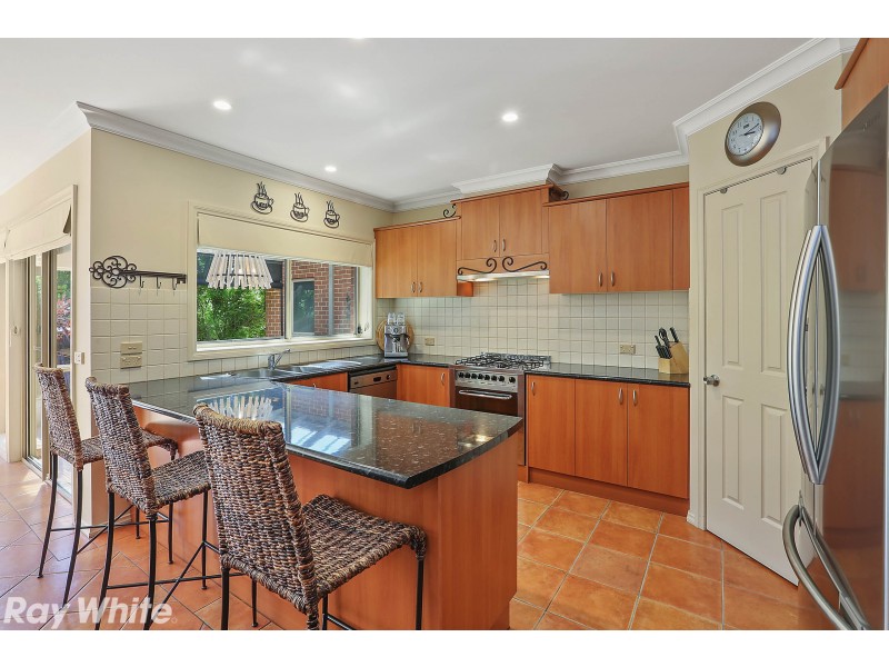 5 Banyan Court, Waurn Ponds VIC 3216