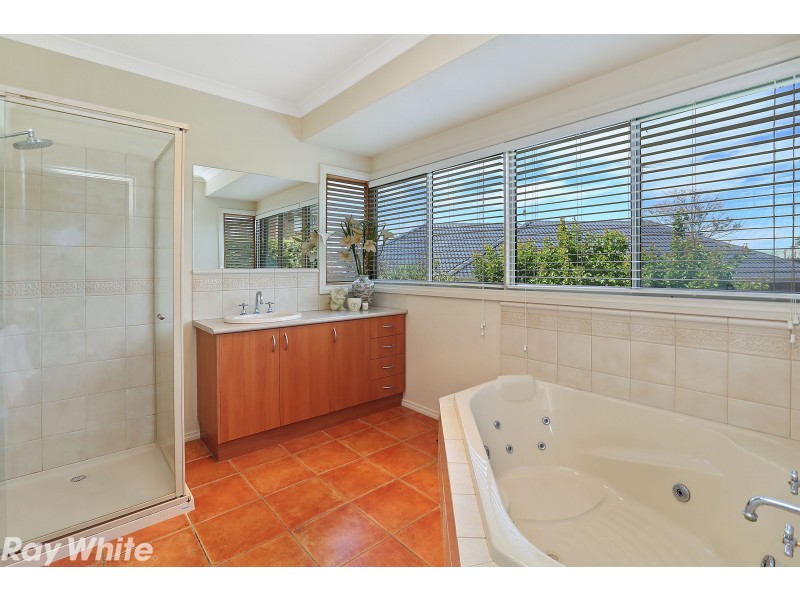 5 Banyan Court, Waurn Ponds VIC 3216