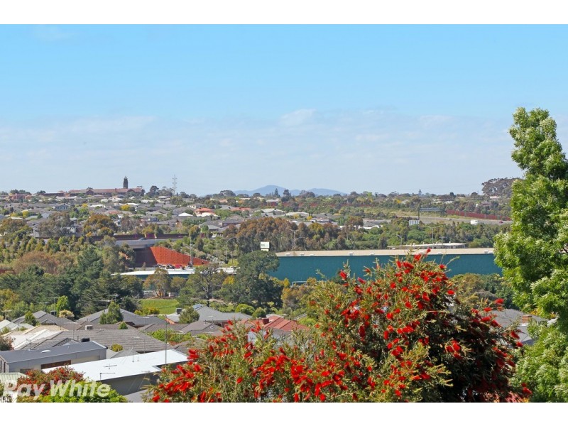 5 Banyan Court, Waurn Ponds VIC 3216