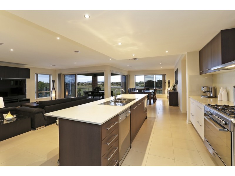 15 Stefan Court, Lara VIC 3212