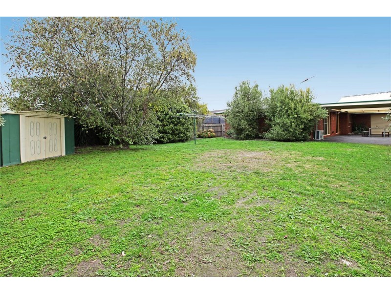 4 Bernard Court, Lara VIC 3212