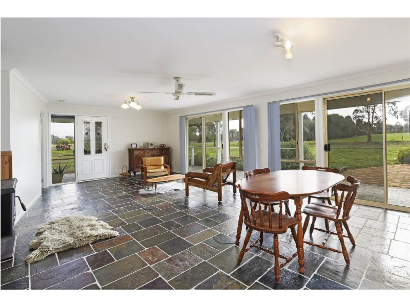 110 Forest Road North, Lara VIC 3212