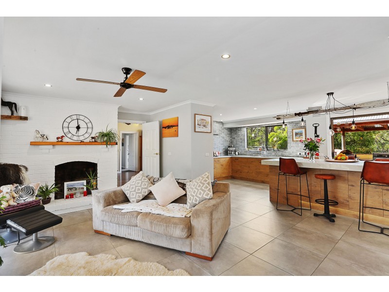 280-330 Clarkes Road, Anakie VIC 3221