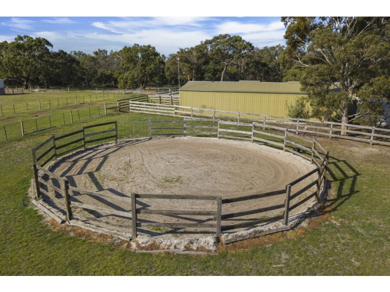 280-330 Clarkes Road, Anakie VIC 3221