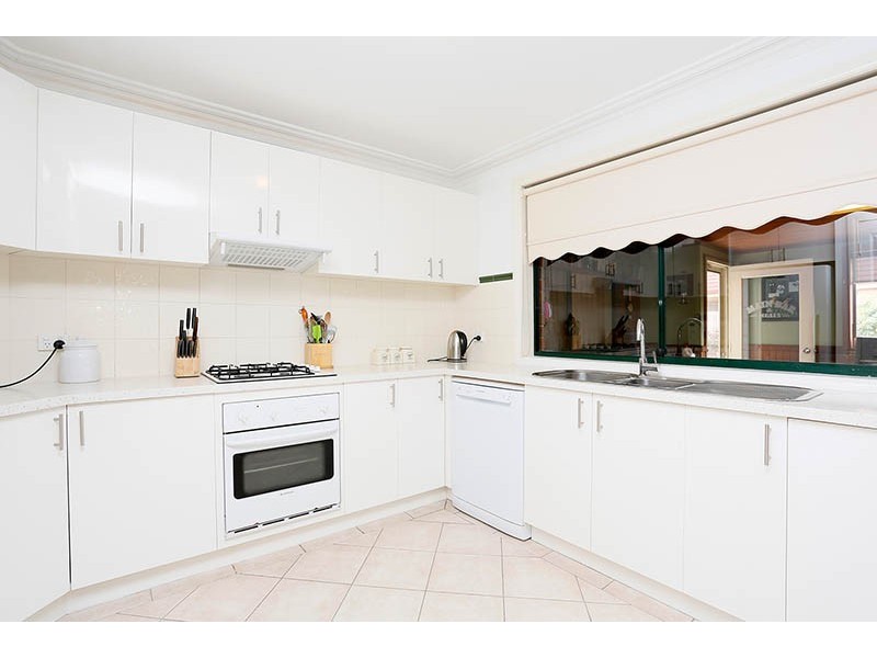 8 Loretta Close, Lara VIC 3212