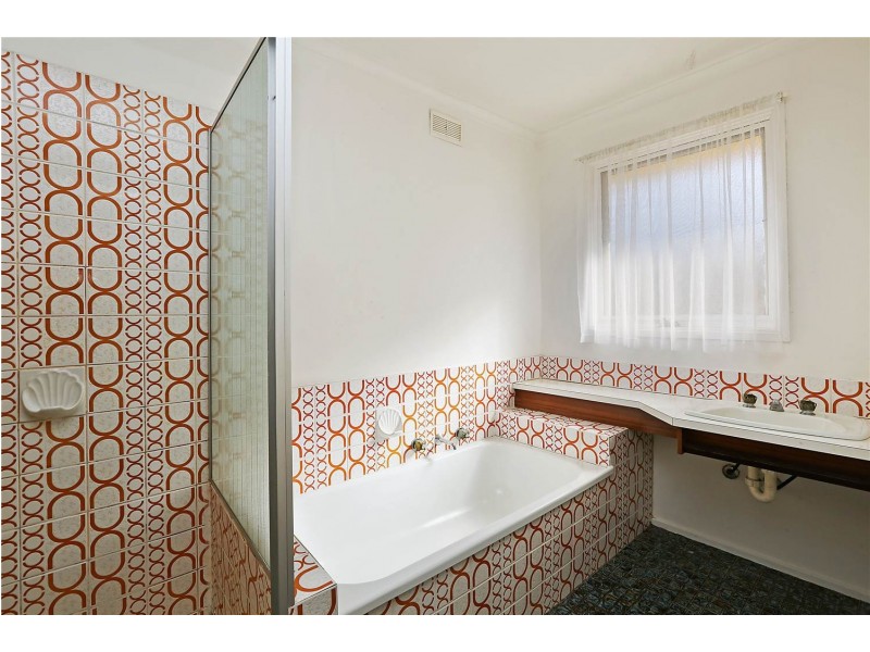 61 Kees Road, Lara VIC 3212