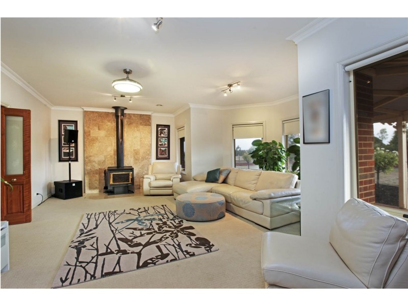 20 Osterlund Court, Lara VIC 3212