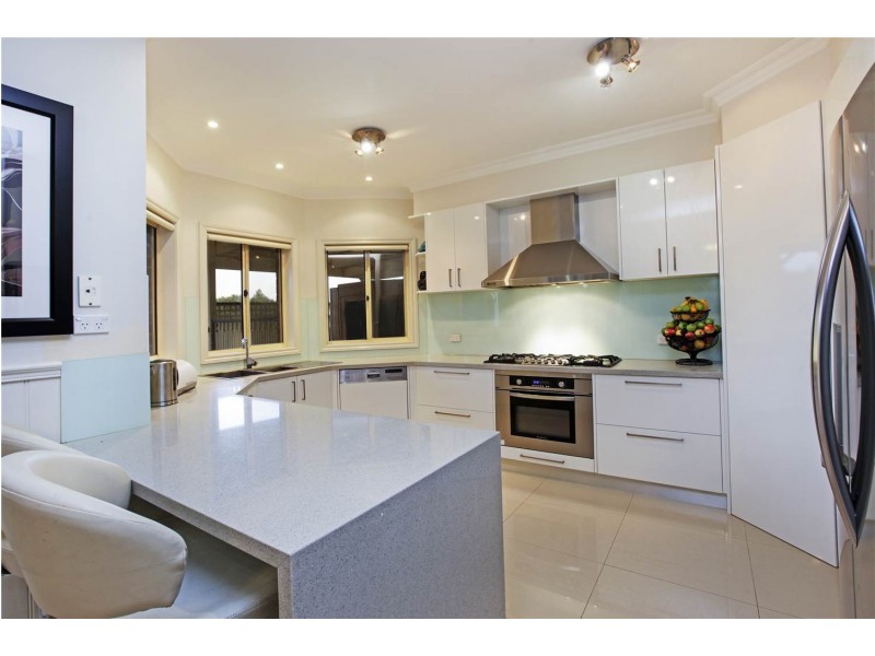 20 Osterlund Court, Lara VIC 3212
