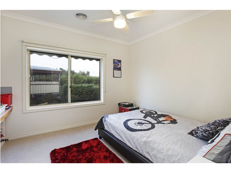 20 Osterlund Court, Lara VIC 3212