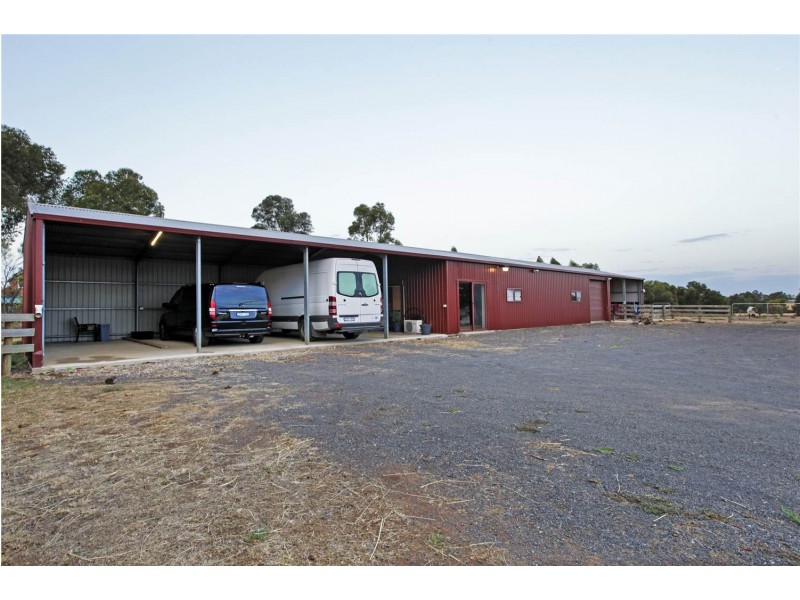 20 Osterlund Court, Lara VIC 3212