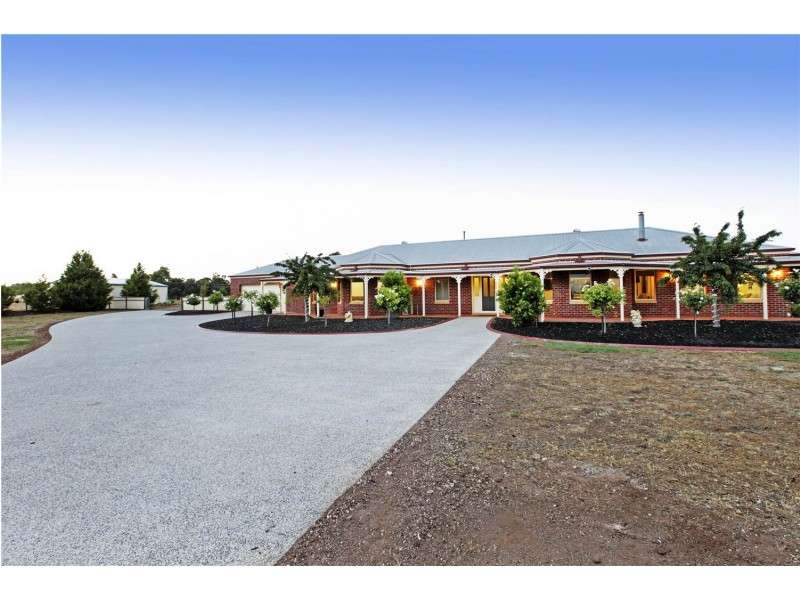 20 Osterlund Court, Lara VIC 3212
