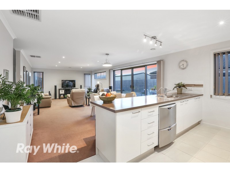 27 Streeton Close, Corio VIC 3214