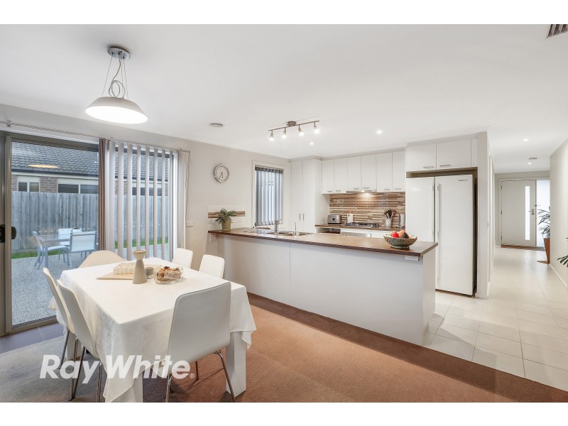 27 Streeton Close, Corio VIC 3214