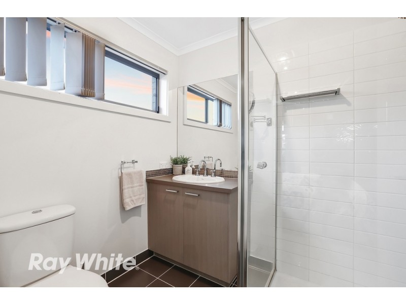 27 Streeton Close, Corio VIC 3214