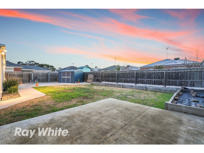 27 Streeton Close, Corio VIC 3214