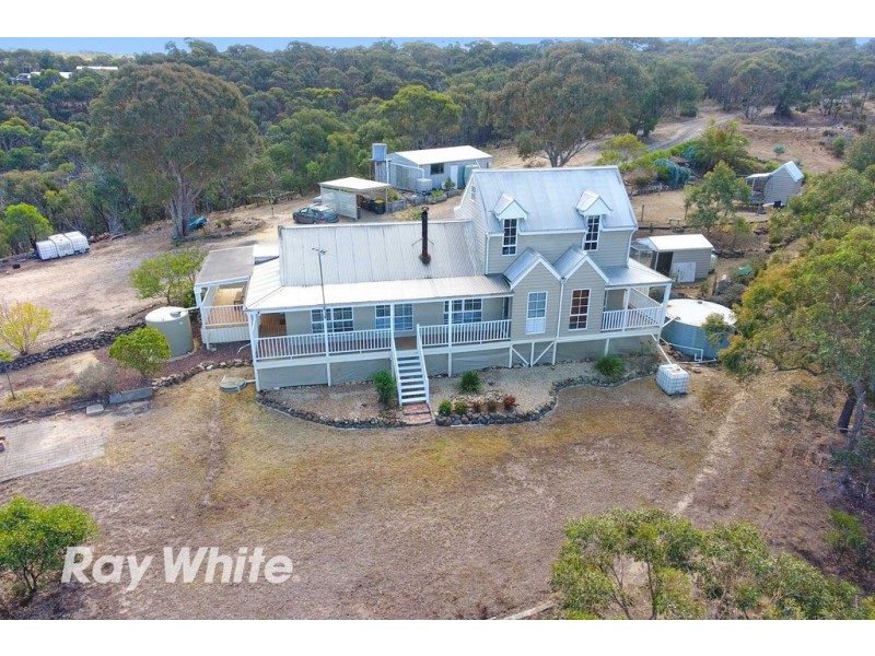 195 De Motts Road, Anakie VIC 3221