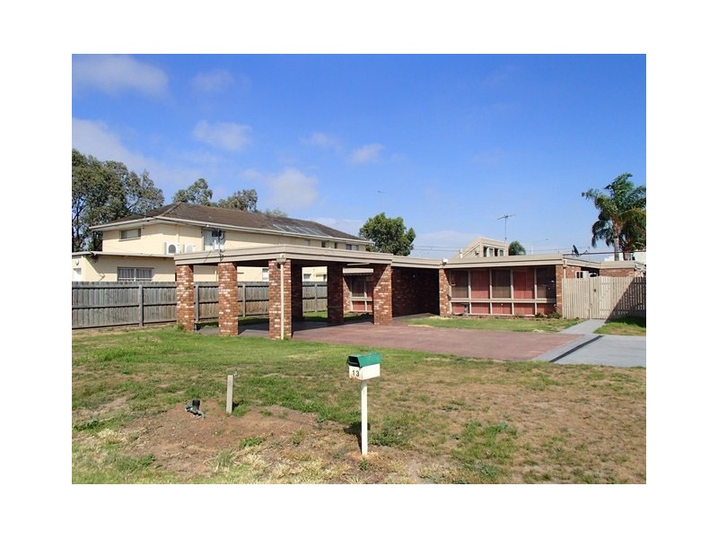 13 Clover Street, Lara VIC 3212