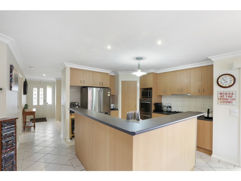 15 Balagundi Drive, Lara VIC 3212