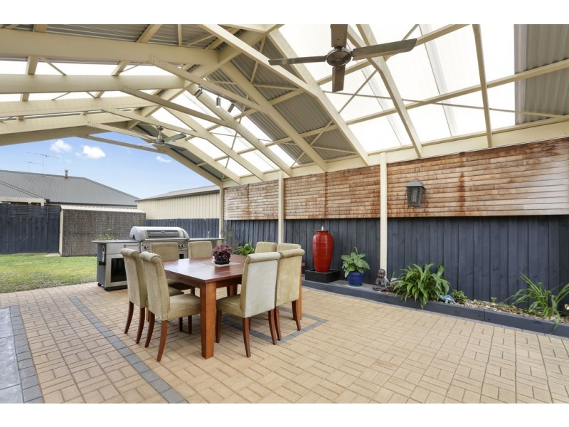 15 Balagundi Drive, Lara VIC 3212