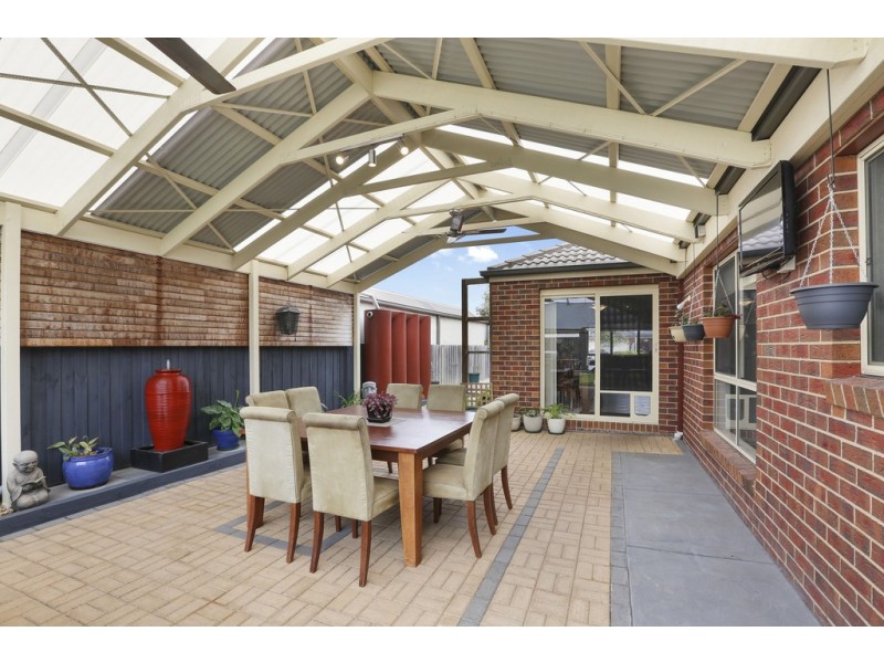 15 Balagundi Drive, Lara VIC 3212