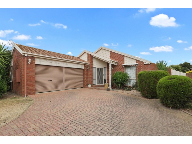 8 Kantara Crescent, Lara VIC 3212