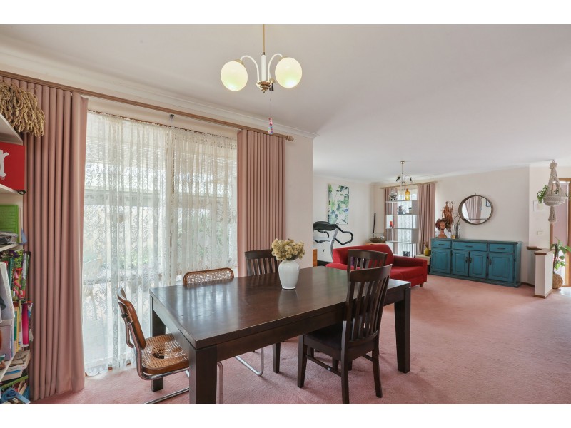 8 Kantara Crescent, Lara VIC 3212