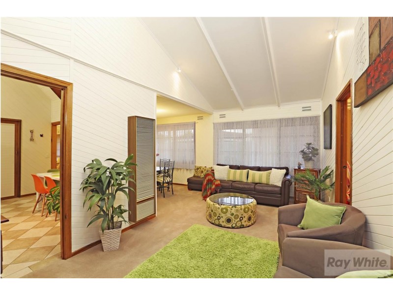 6 Rubena Crescent, Lara VIC 3212