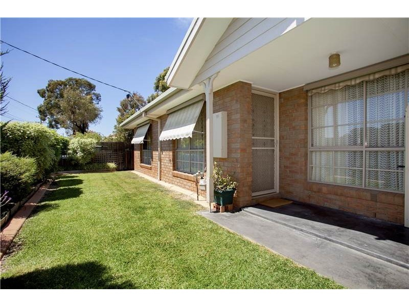 1/4 Kyema Drive, Lara VIC 3212