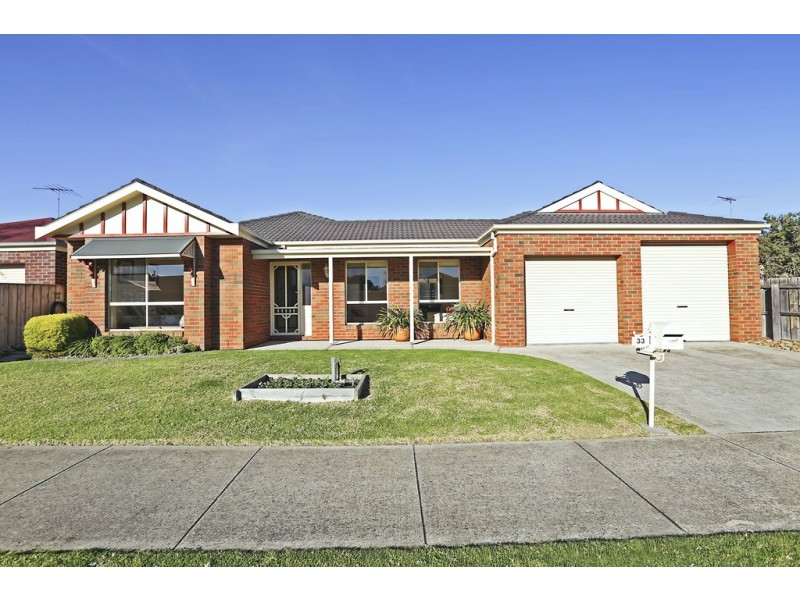 33 Greenleaf Drive, Lara VIC 3212