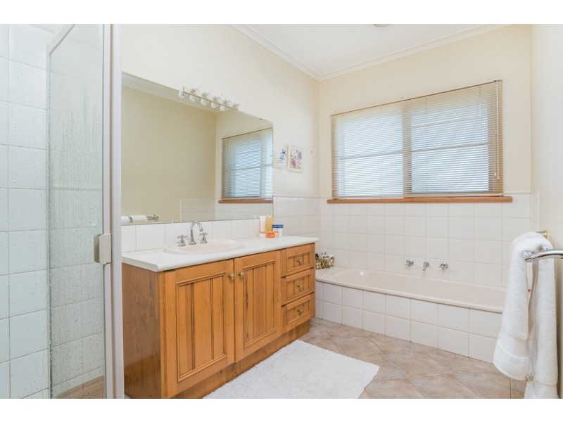 7 Turner Avenue, Lara VIC 3212