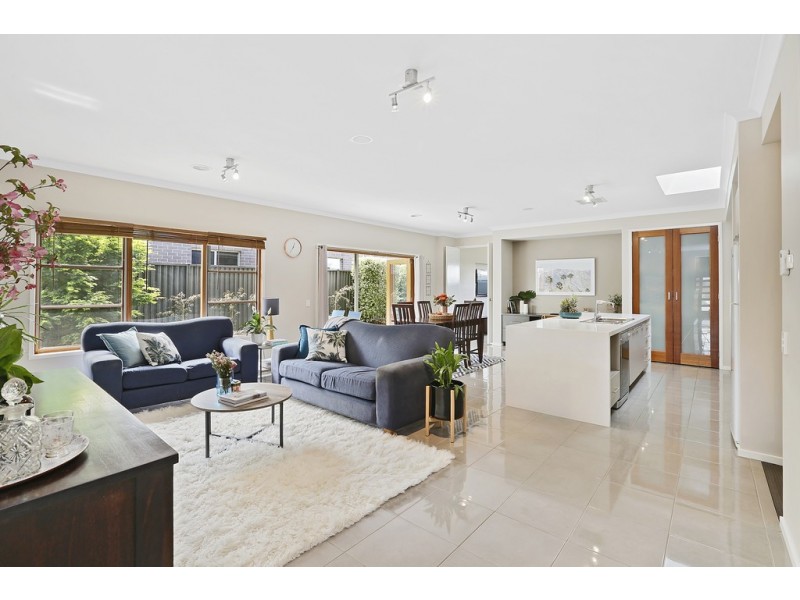 28 Springwater Drive, Lara VIC 3212