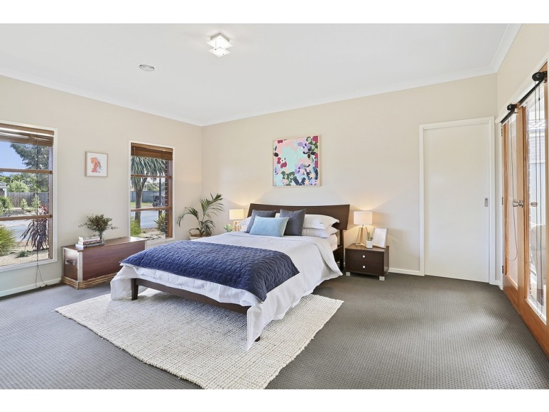 28 Springwater Drive, Lara VIC 3212