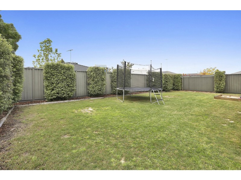 28 Springwater Drive, Lara VIC 3212
