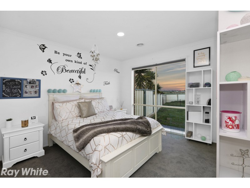 30 Viewbay Court, Lovely Banks VIC 3221