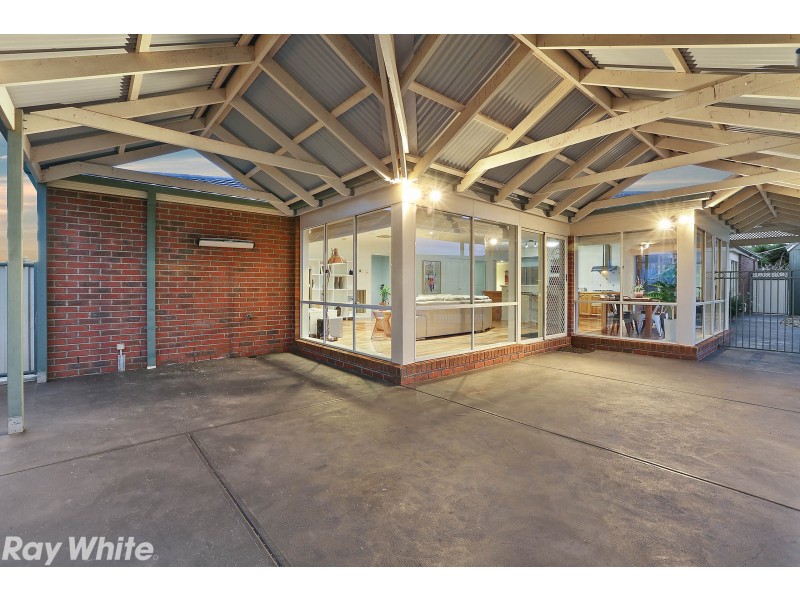 30 Viewbay Court, Lovely Banks VIC 3221
